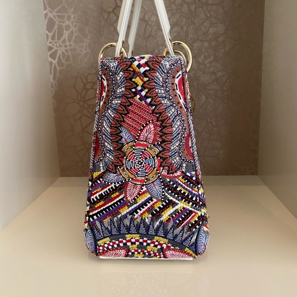 Lady Dior Embroidered runway medium handbag - Picture 3 of 8